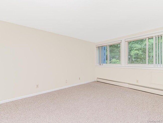 Building Photo - 9 Wyndover Woods Ln