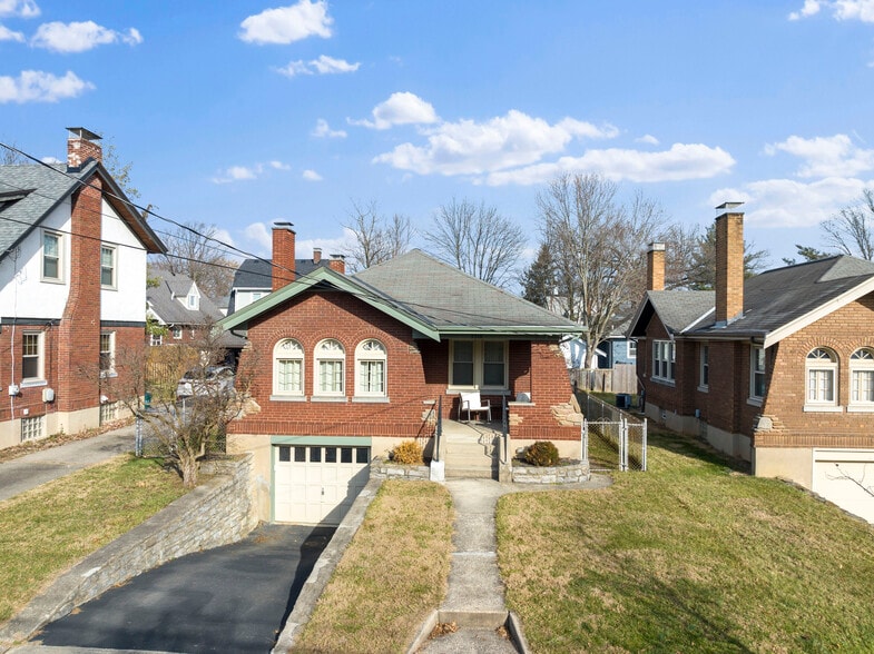 Building Photo - 3318 Claramont Ave