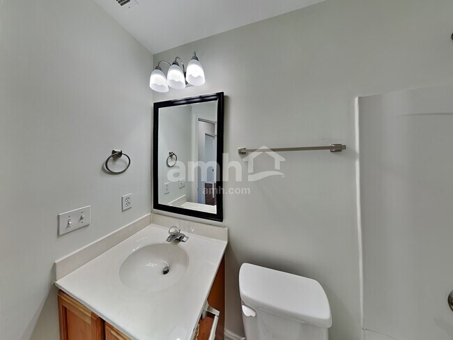 Building Photo - 931 Rocky Meadows Ln