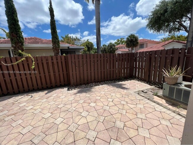 Building Photo - 7317 NW 173rd Dr