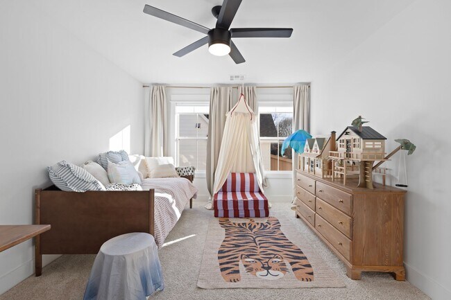 Building Photo - Luxury Rental in the Heart of the Rose District