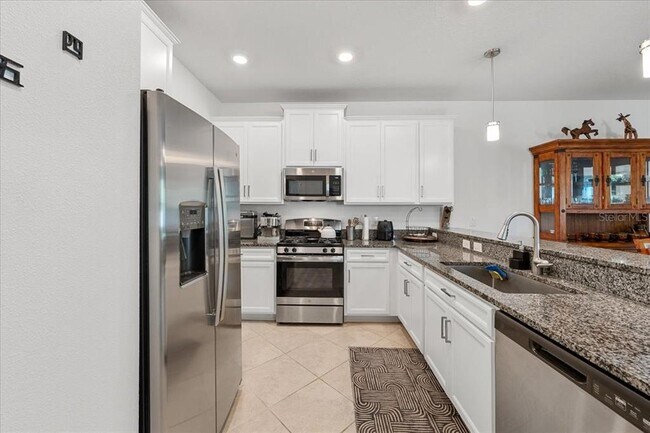 Building Photo - 8166 Crescent Oaks Dr