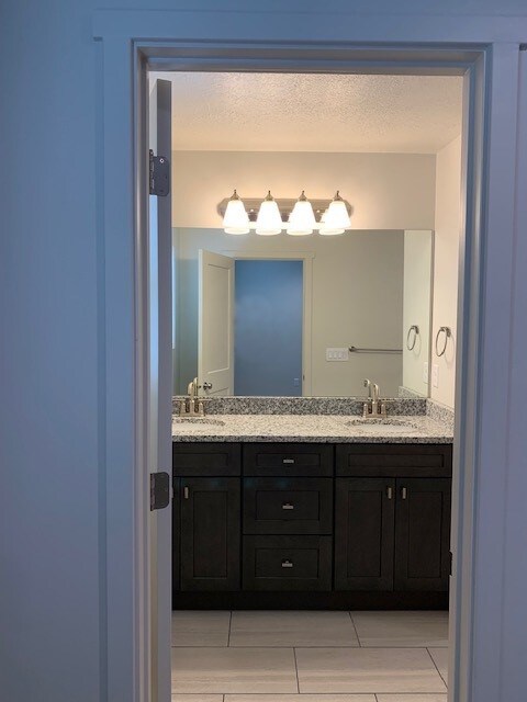 Building Photo - 88 E 250 N