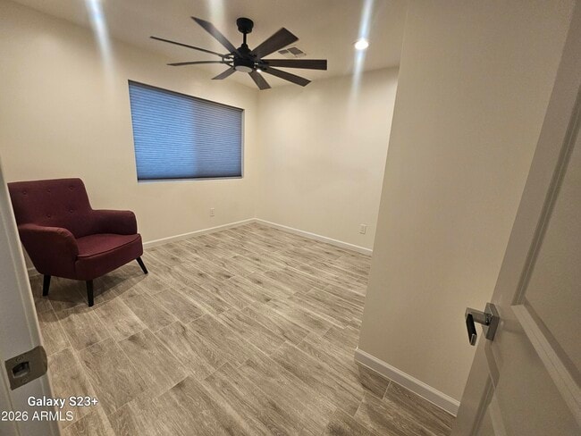 Building Photo - 2817 N 71st Pl