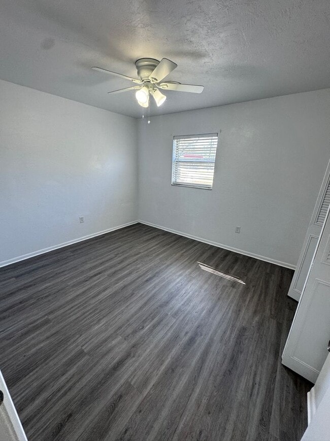 Building Photo - 1711 NE 70th St