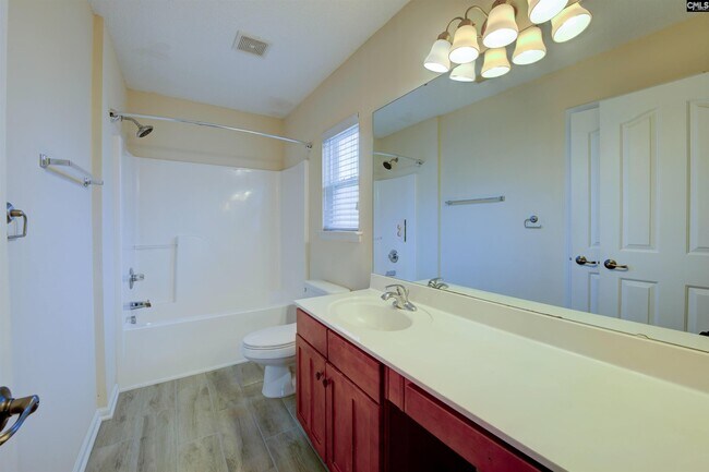 Building Photo - 104 Pepper Grass Dr