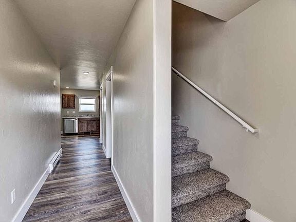 Entry - 3294 Cabernet Dr