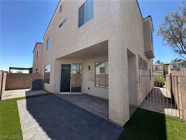 Building Photo - 10004 Bonterra Ave