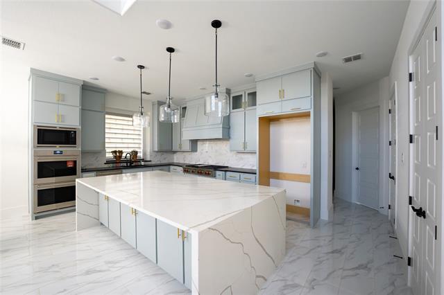 Building Photo - 10904 Hollydale Ln