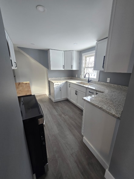 Building Photo - 68 High St