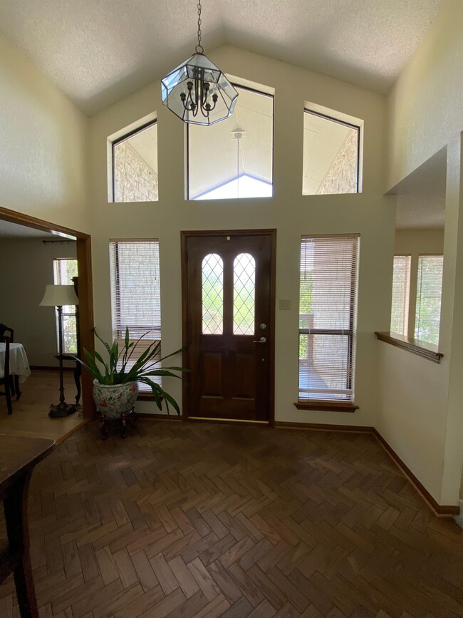 Building Photo - 5943 Cape Coral Dr