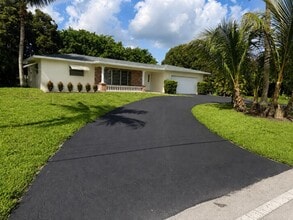 Building Photo - 11480 Tara Dr