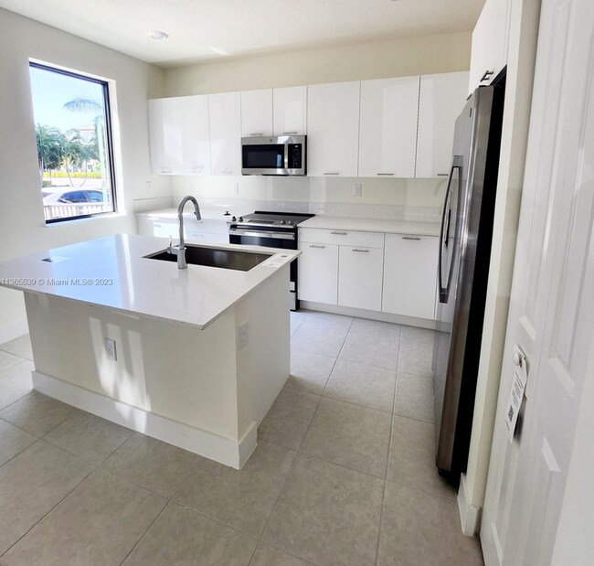 Building Photo - 4293 NW 83rd Path