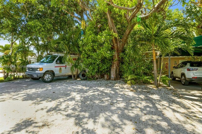 Building Photo - 2330 SW 62nd Ct