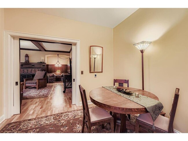 Building Photo - 2219 Pillsbury Ave