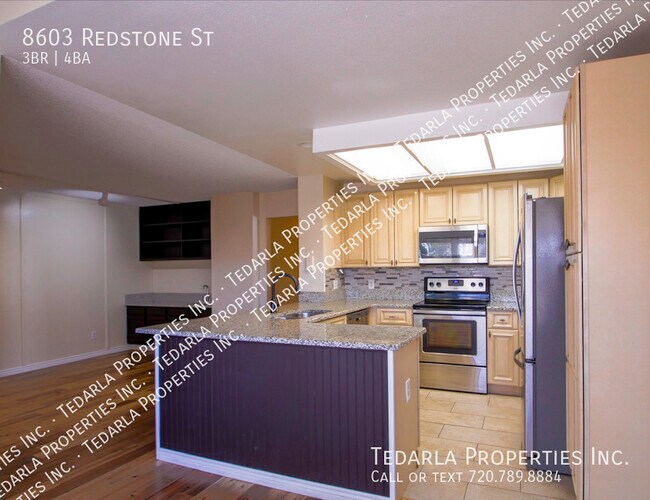 Building Photo - 8603 Redstone St