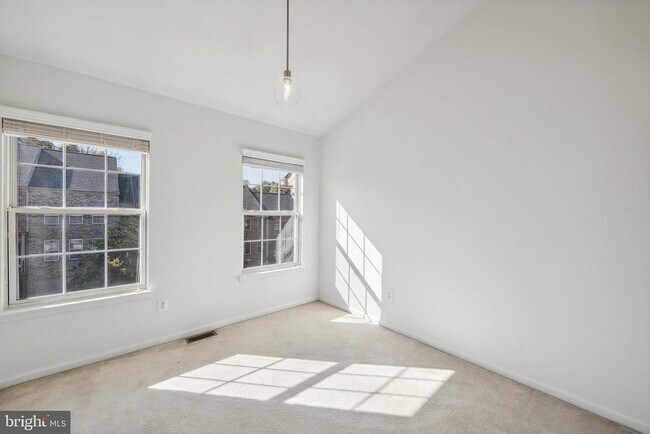 Building Photo - 4175 Vernoy Hills Rd