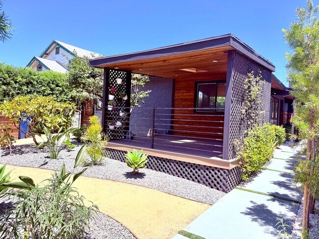 Building Photo - Beautiful Newly Renovated 3BD 2BA