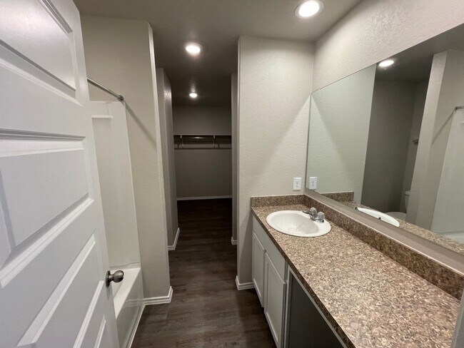 Building Photo - PRELEASING NOW!! Three Bedroom | Two Bathroom Home in Scott's Hollow