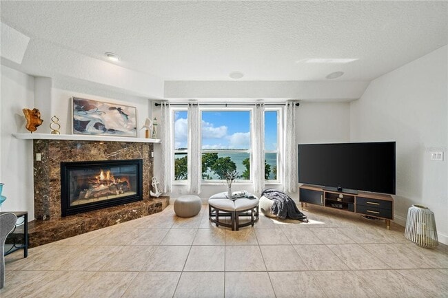 Building Photo - 1661 Seabreeze Dr