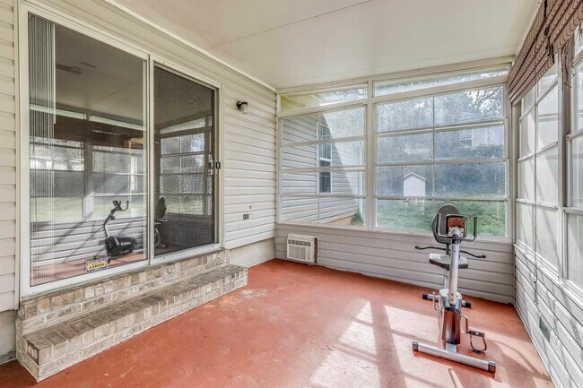 Building Photo - 8524 Bannerman Bluff Dr