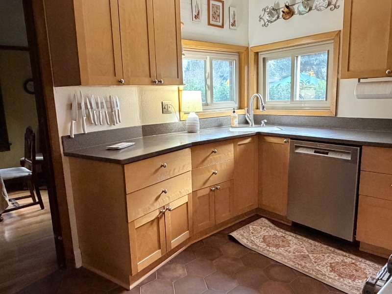 Building Photo - 4325 NE 42nd Ave