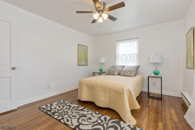 Building Photo - 138-140 Lincoln St