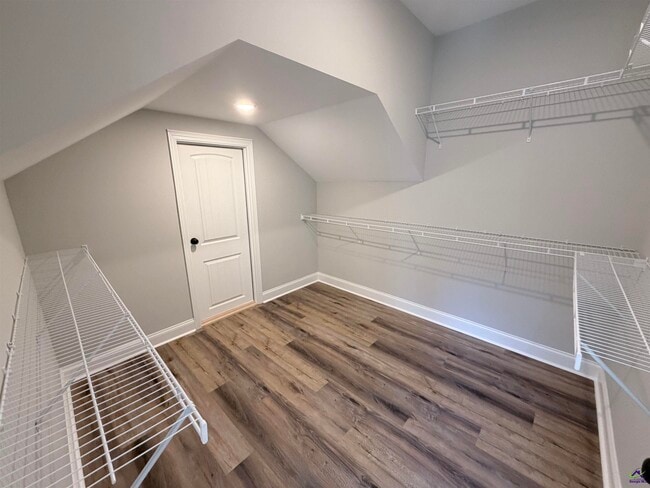 Building Photo - 215 McEwen Ct