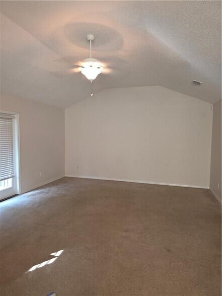 Building Photo - 11890 Ives Ln