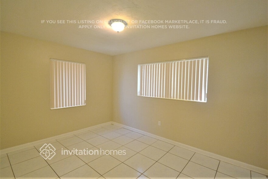 Building Photo - 6816 SW 12th St