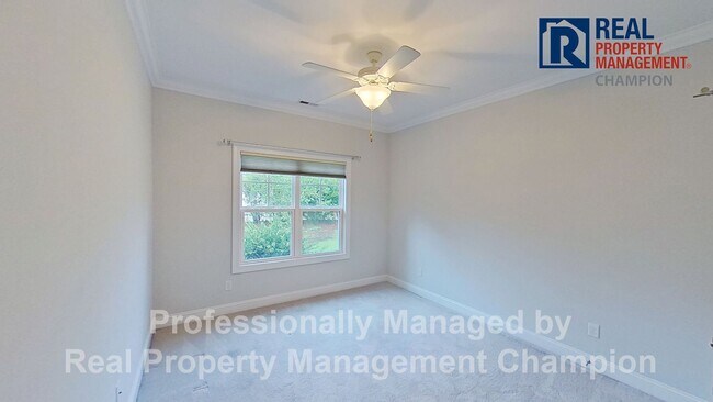 Building Photo - Custom 4BD/3BA Home with Hardwood Floors, Office, and Sunroom
