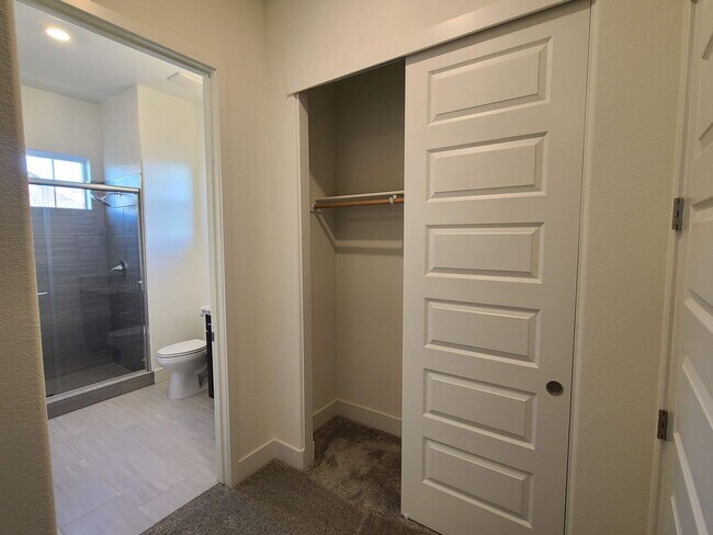 Building Photo - BEAUTIFUL BRAND NEW "NEXT-GEN" HOME W/ SOLAR & SIERRA VIEWS!!