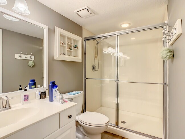 Building Photo - 1851 Jimmy Buffett Mem Hwy