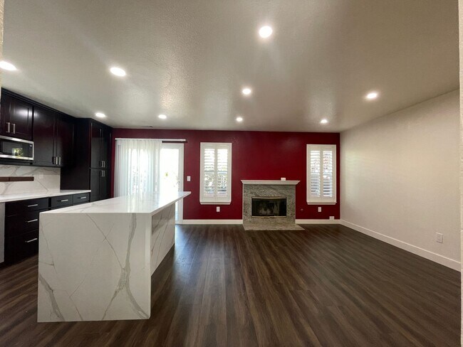 Building Photo - Fremont: Updated 4 Bedroom, 3 Bathroom, 2 Car Garage