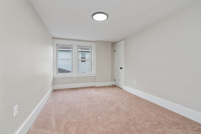 Building Photo - SCORE 50% OFF 1ST MONTH'S RENT IF SIGNED BY FEB 27! Newly Renovated 3 Bedroom home in Bridgeville...