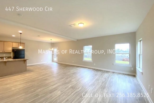Building Photo - 447 Sherwood Cir