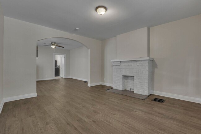 Building Photo - 43-45 N Chase Ave