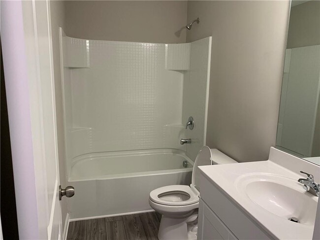 Building Photo - 2139 Lanier Harbor Pt