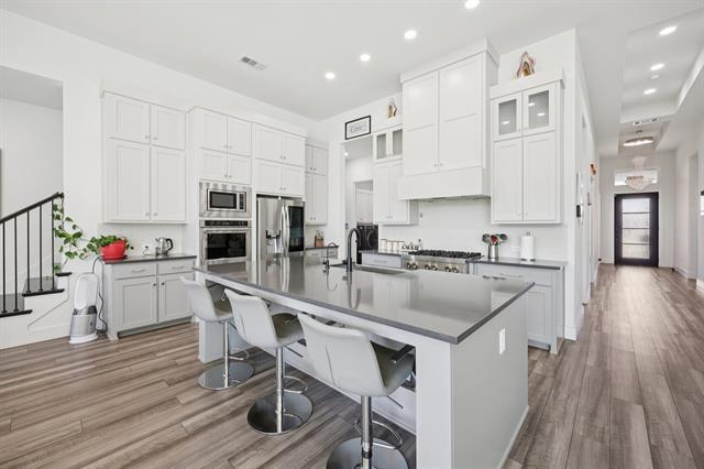 Building Photo - 3691 Spruce Hills St