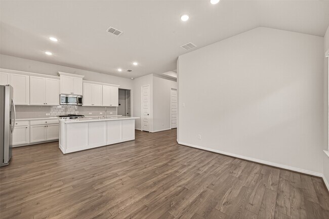 Building Photo - 6123 Severson Lake Ct