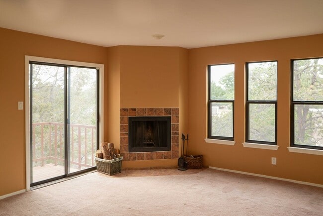 Building Photo - Beautiful Apartment at Los Pueblos de Santa Fe