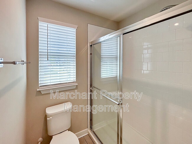 Building Photo - 227 Clearwood Dr