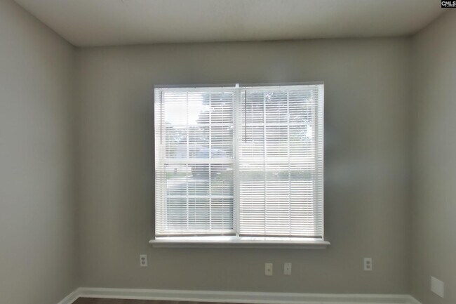 Building Photo - 425 Northshore Ct