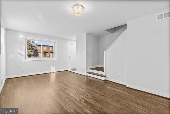 Building Photo - 3918 Usher Ave