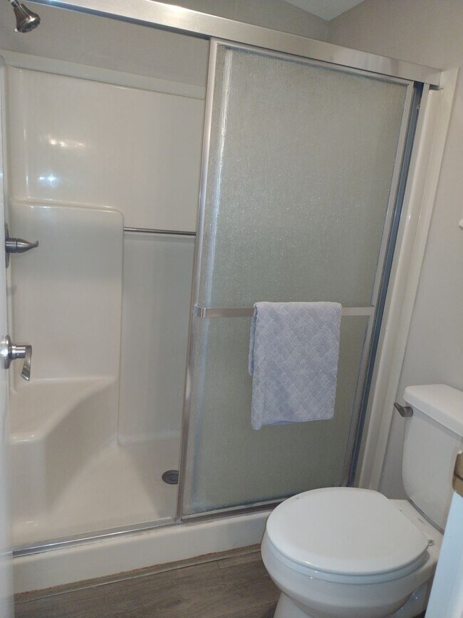 Building Photo - Remodeled Home in the Villages-Move in Ready