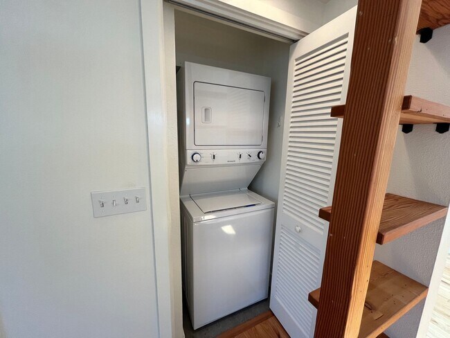 Building Photo - Custom Built 1Bd/ 1Ba home in Piedmont Neighborhood! ~ Skylight, Driveway Parking, Washer/Dryer! ...