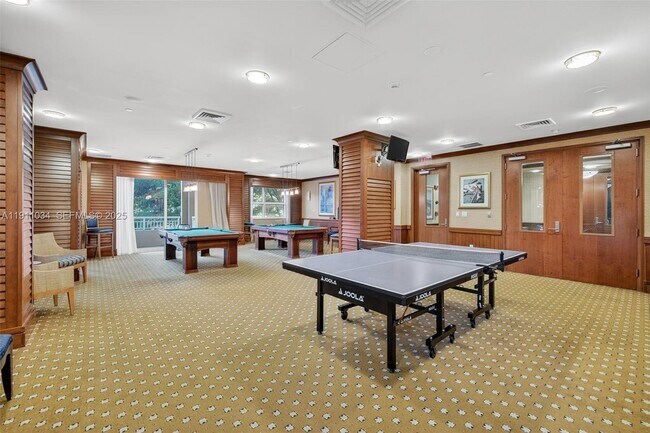 Building Photo - 19501 W Country Club Dr