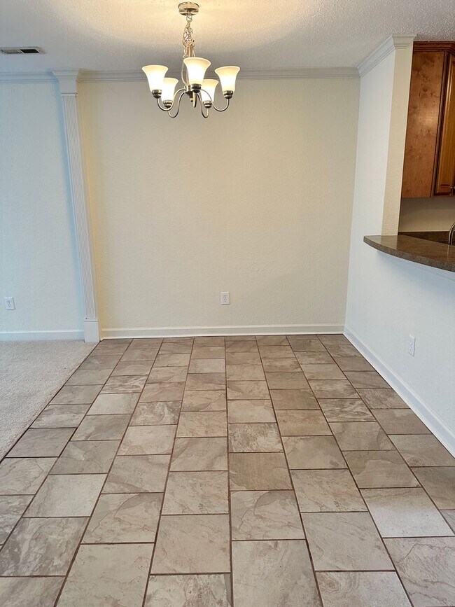 Building Photo - 2 bedroom condo in Williamsburg - Available August 2026!