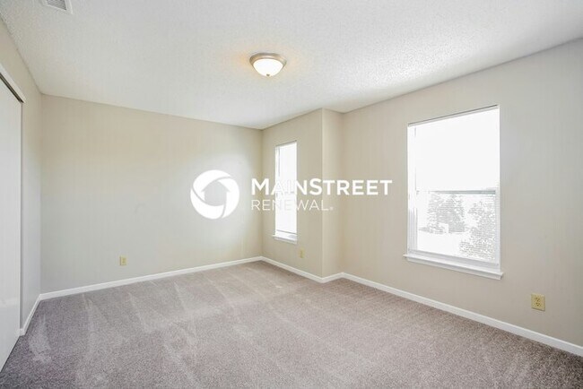 Building Photo - 4 Bedroom Pet-Friendly Home in Indianapolis, IN with Main Street Renewal
