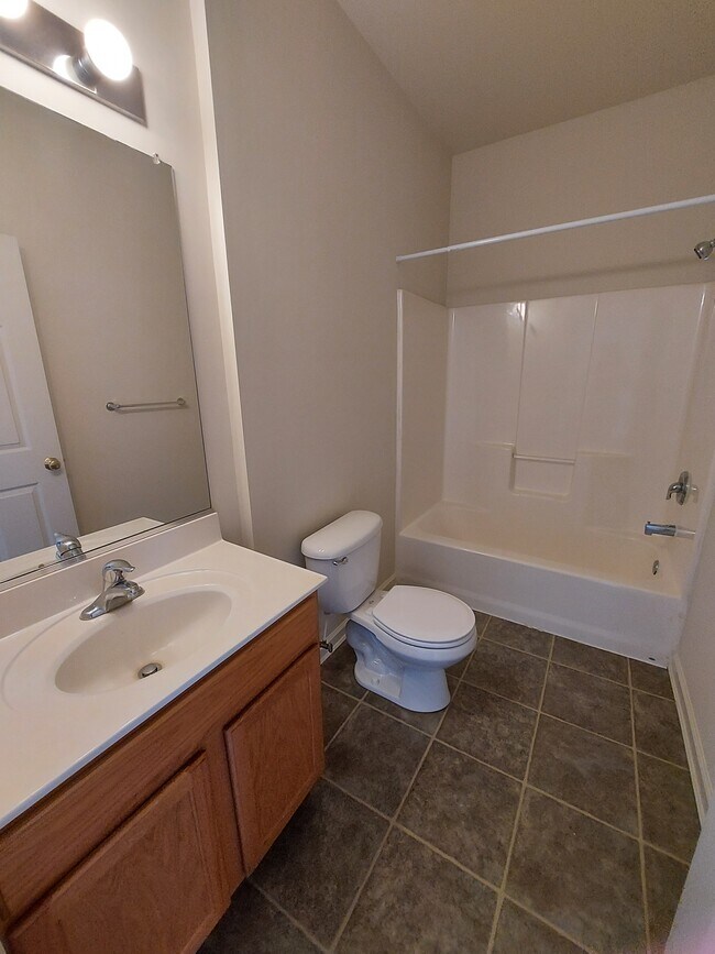 Building Photo - 12114 Queens Grant Dr